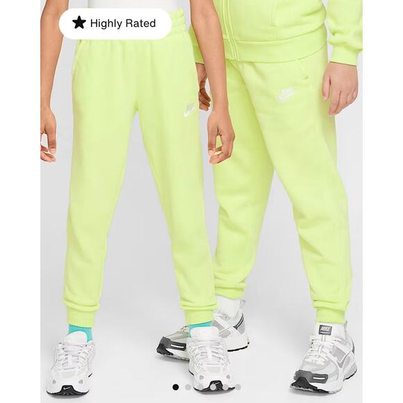 Nike Sportswear Club Fleece Jogger Pants Size Youth Large - Picture 1 of 3